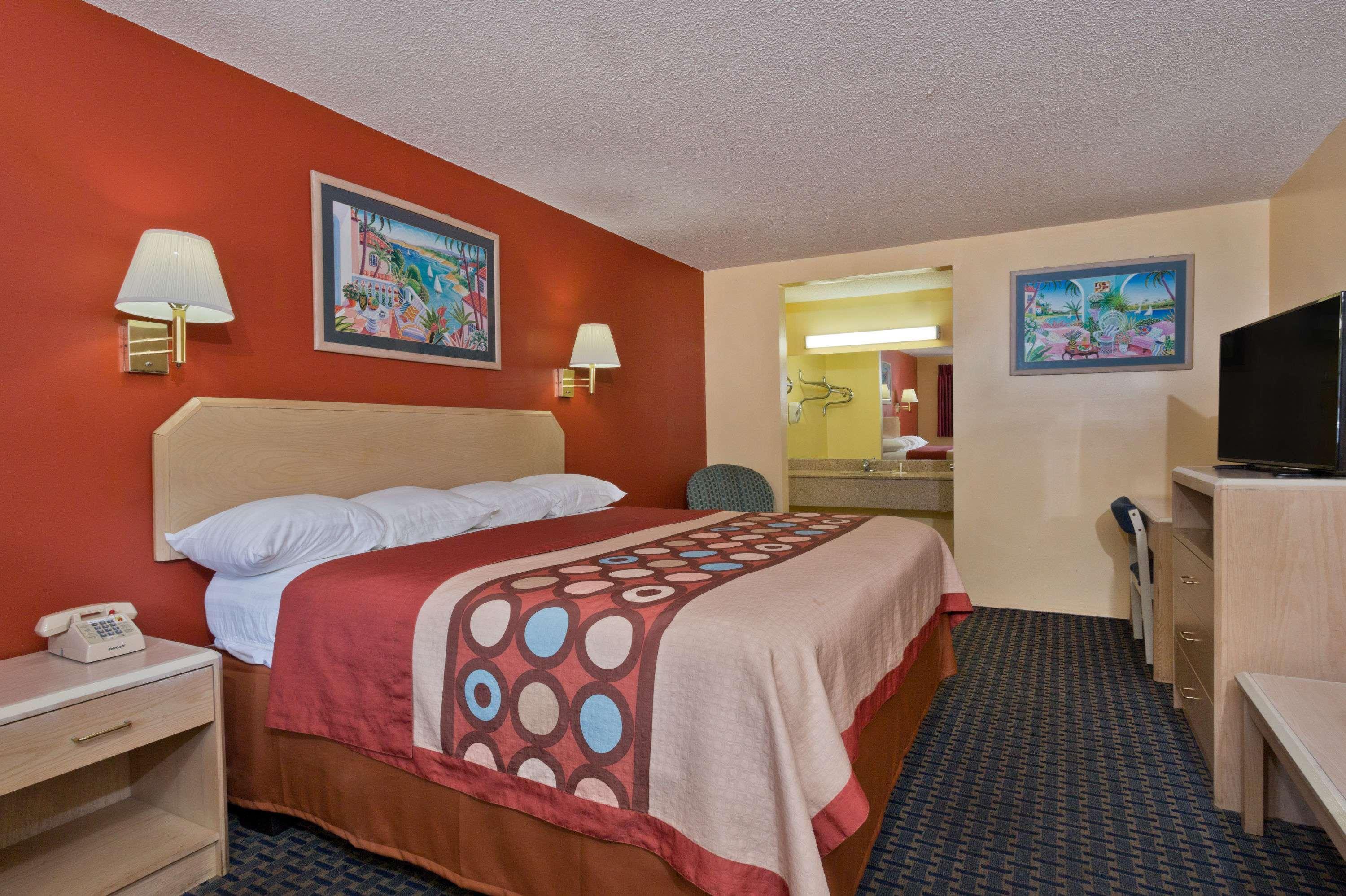 Super 8 By Wyndham Chipley Hotel Luaran gambar