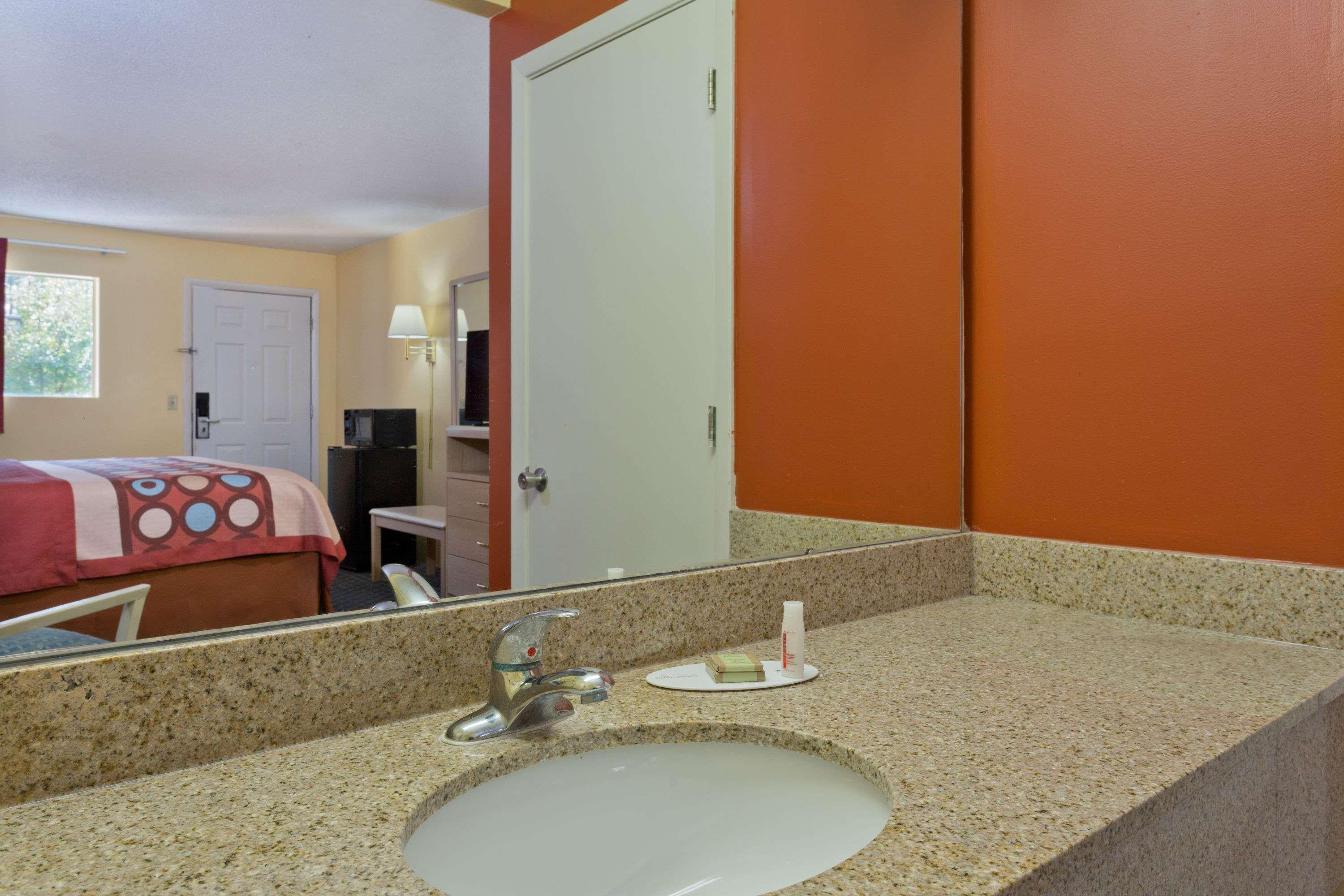 Super 8 By Wyndham Chipley Hotel Luaran gambar